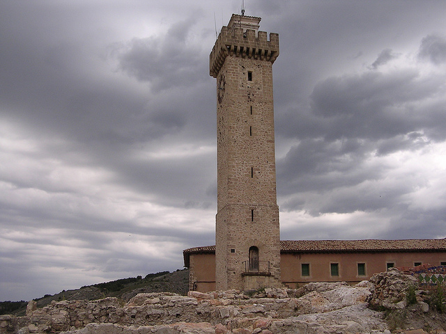 曼加纳钟塔   Torre de Mangana 